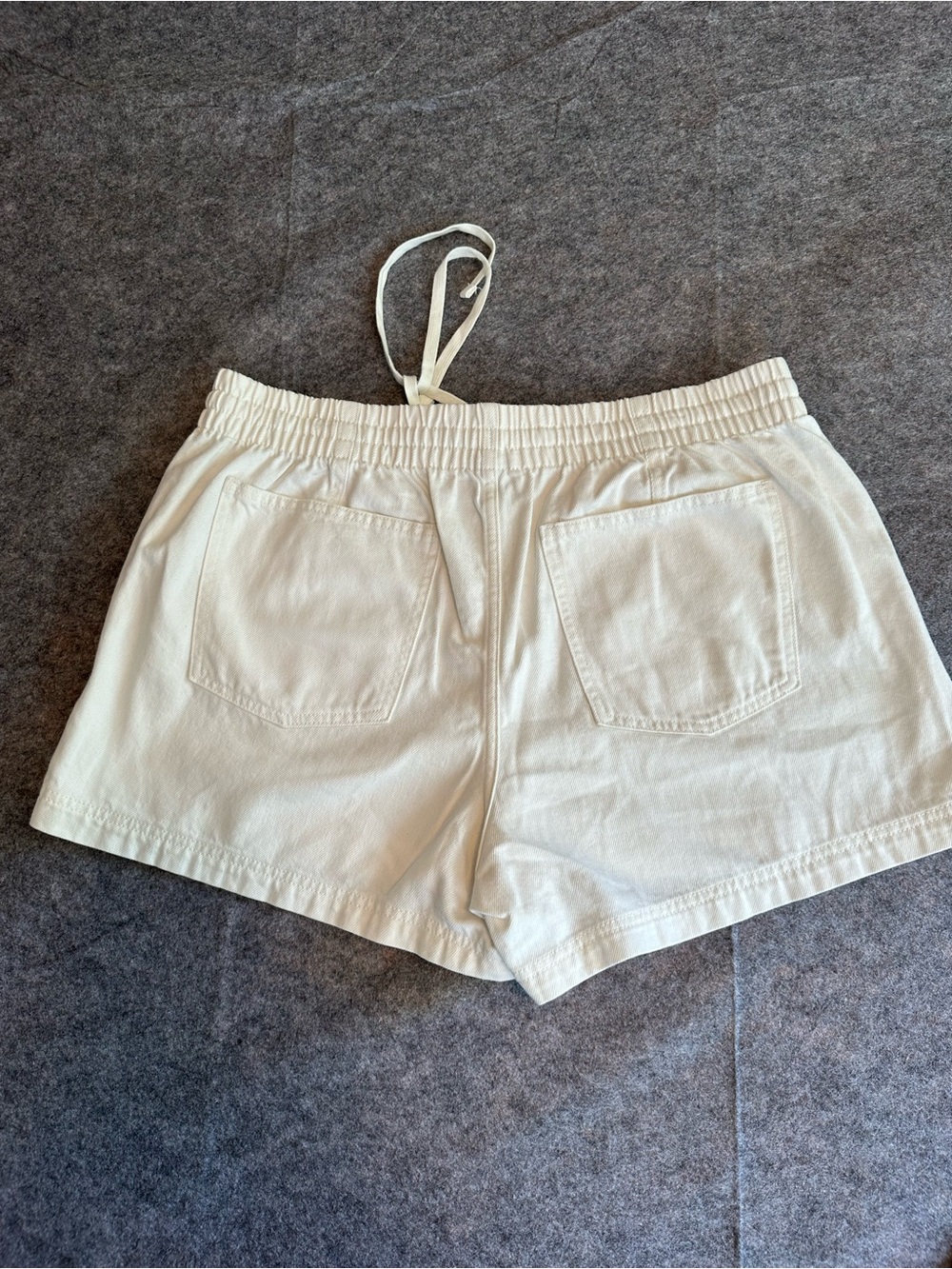 Universal Thread Cream High-Waist Pull-On Shorts